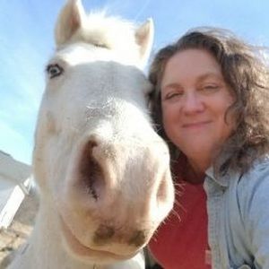 Meet your Posher, Suzanne